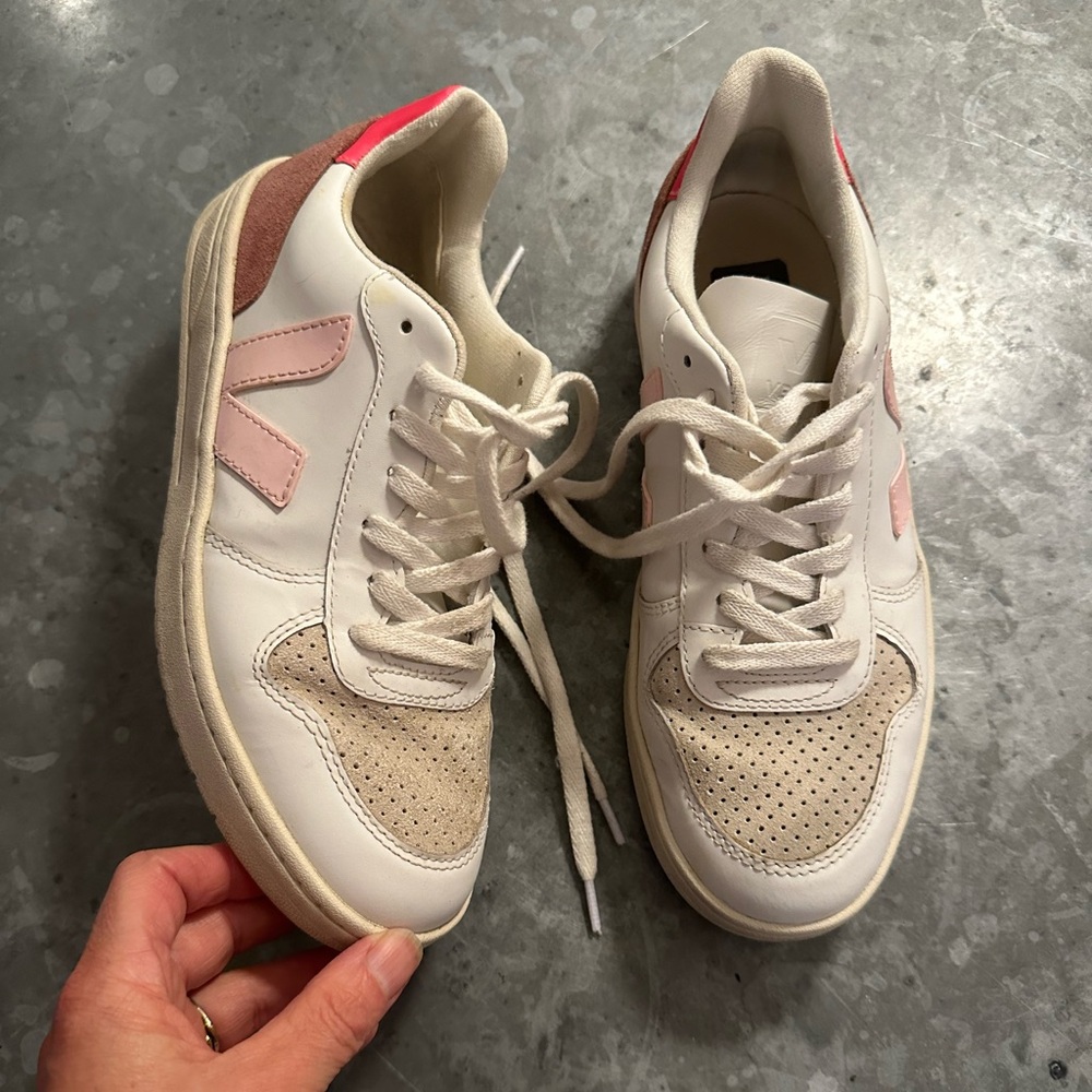 Veja Women's Sneakers White with Pink Accents